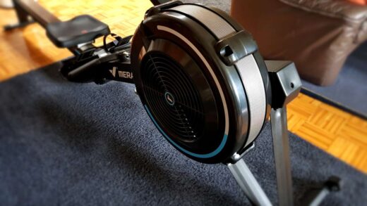 Merach R50 im ausführlichen Praxistest – Technik trifft Training 1 Review Test Merach R50 Schwungrad - Merach R50 im ausführlichen Praxistest – Technik trifft Training - 1 Der 3D Rabe 28. Oktober 2025
